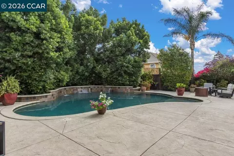Exterior - 240 Explorer Way, Martinez, CA 94553 photo 9 of 15