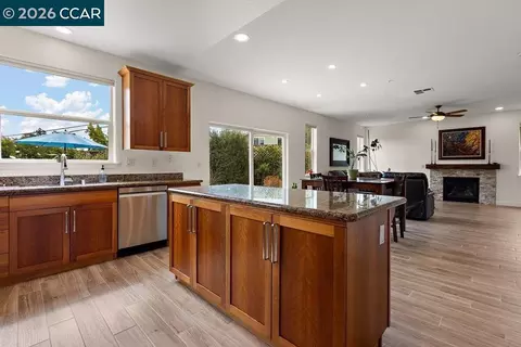 Kitchen - 240 Explorer Way, Martinez, CA 94553 photo 2 of 5