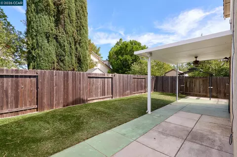 Exterior - 920 Turquoise St, Vacaville, CA 95687 photo 2 of 3