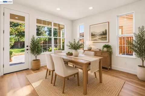 Dining - 1461 Biarritz St, Tracy, CA 95304 photo 3 of 3