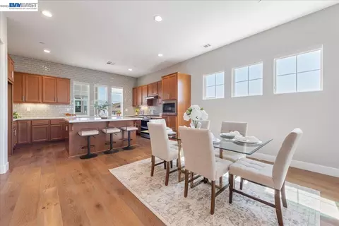 Dining - 2062 Confidence Way, Dublin, CA 94568 photo 3 of 3