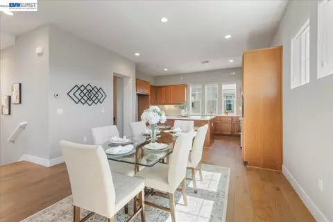 Dining - 2062 Confidence Way, Dublin, CA 94568 photo 2 of 3