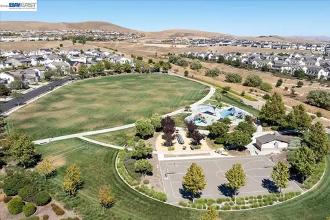 View/Area - 2062 Confidence Way, Dublin, CA 94568 photo 1 of 1