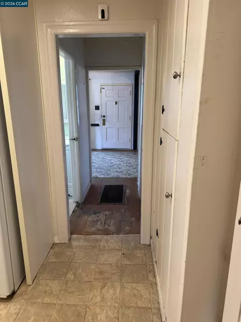 Entry Way - 363-365 Pinole Ave, Rodeo, CA 94572 photo 4 of 4