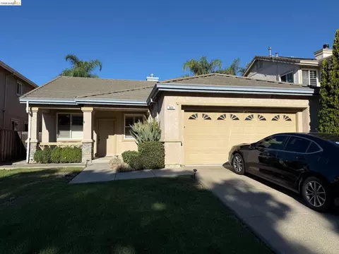 923 Blossom Dr, Brentwood, CA 94513