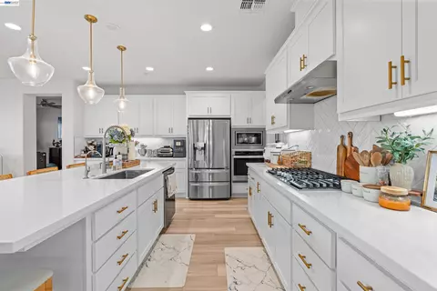 Kitchen - 3143 Needham Ave, Lathrop, CA 95330 photo 1 of 3