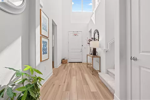 Entry Way - 3143 Needham Ave, Lathrop, CA 95330 photo 4 of 10