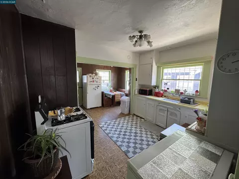Kitchen - 2107 64th Ave, Oakland, CA 94621 photo 2 of 2
