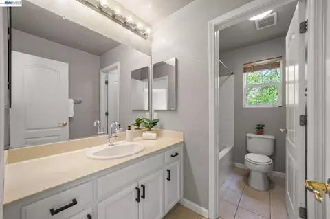 Bath - 7318 Carter Ave, Newark, CA 94560 photo 3 of 3