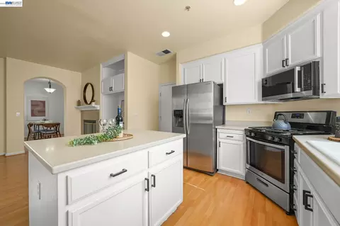 Kitchen - 7318 Carter Ave, Newark, CA 94560 photo 2 of 2
