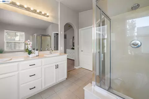 Bath - 7318 Carter Ave, Newark, CA 94560 photo 2 of 3