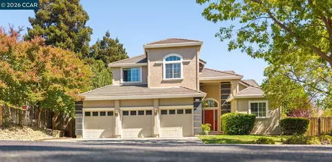 Exterior - 3504 Fieldcrest Ave, Fairfield, CA 94534 photo 6 of 7