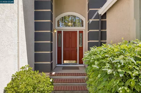 Entry Way - 3504 Fieldcrest Ave, Fairfield, CA 94534 photo 1 of 5
