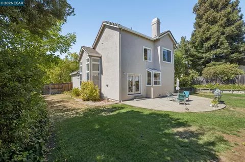 Exterior - 3504 Fieldcrest Ave, Fairfield, CA 94534 photo 2 of 7