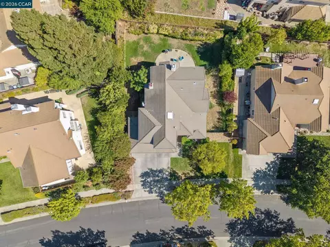 View/Area - 3504 Fieldcrest Ave, Fairfield, CA 94534 photo 8 of 10