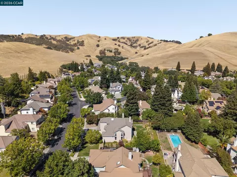 View/Area - 3504 Fieldcrest Ave, Fairfield, CA 94534 photo 1 of 10
