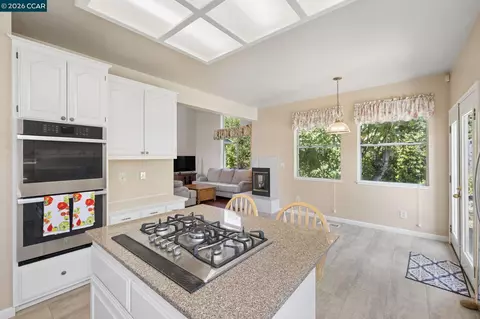 Kitchen - 3504 Fieldcrest Ave, Fairfield, CA 94534 photo 2 of 6