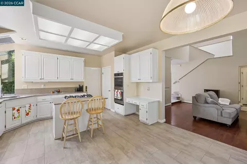 Kitchen - 3504 Fieldcrest Ave, Fairfield, CA 94534 photo 6 of 6