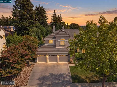 Exterior - 3504 Fieldcrest Ave, Fairfield, CA 94534 photo 4 of 7