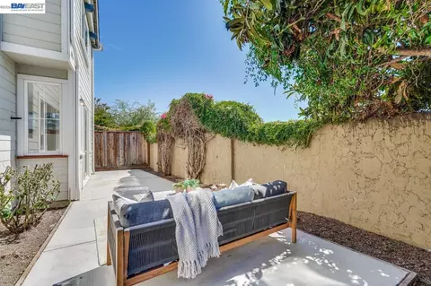 Exterior - 7314 Carter Ave, Newark, CA 94560 photo 5 of 5