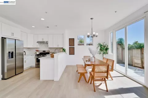 Dining - 7314 Carter Ave, Newark, CA 94560 photo 1 of 6