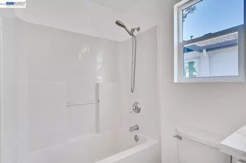 Bath - 7314 Carter Ave, Newark, CA 94560 photo 8 of 10