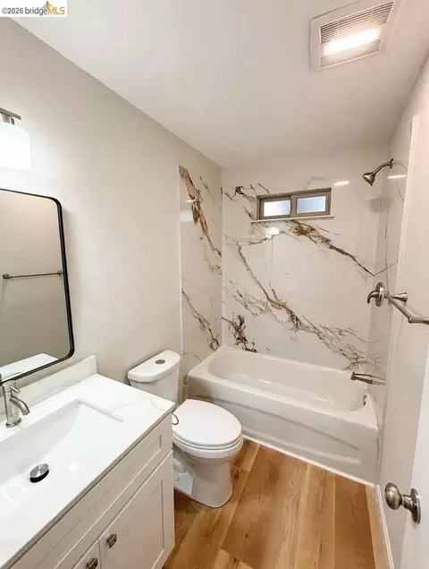 Bath - 17892 Good Shepherd Dr, Sonora, CA 95370 photo 1 of 3