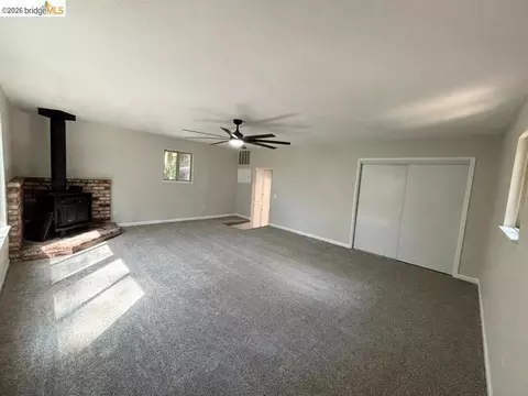 Living - 17892 Good Shepherd Dr, Sonora, CA 95370 photo 3 of 5