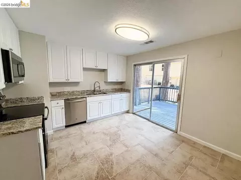 Kitchen - 17892 Good Shepherd Dr, Sonora, CA 95370 photo 1 of 3