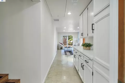 Entry Way - 1620 East Ave, Fairview, CA 94541 photo 4 of 4