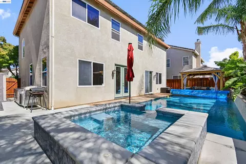Exterior - 1434 Olivia Ct, Tracy, CA 95377 photo 3 of 8
