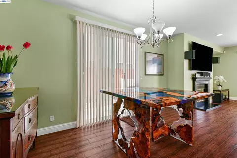 Dining - 1434 Olivia Ct, Tracy, CA 95377 photo 2 of 2