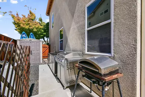 Exterior - 1434 Olivia Ct, Tracy, CA 95377 photo 4 of 8
