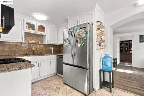 Kitchen - 6239 Dairy Ave, Newark, CA 94560 photo 3 of 3