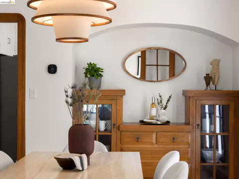 Dining - 2816 Webster St, Berkeley, CA 94705 photo 2 of 8