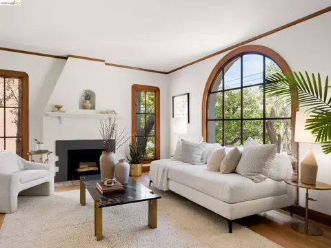 Living - 2816 Webster St, Berkeley, CA 94705 photo 2 of 3