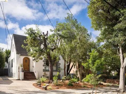 Exterior - 2816 Webster St, Berkeley, CA 94705 photo 2 of 13