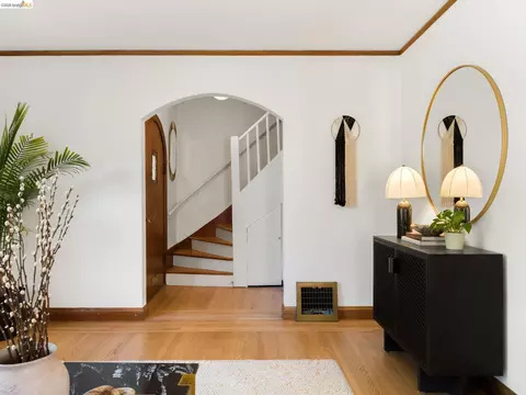 Entry Way - 2816 Webster St, Berkeley, CA 94705 photo 3 of 3
