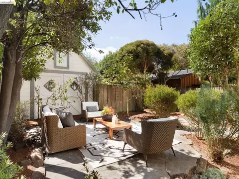 Exterior - 2816 Webster St, Berkeley, CA 94705 photo 6 of 13