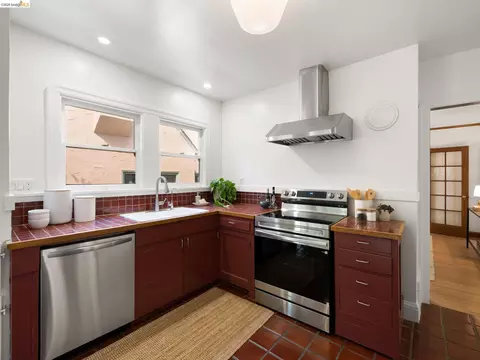 Kitchen - 2816 Webster St, Berkeley, CA 94705 photo 2 of 4