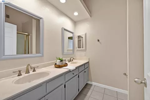 Bath - 1816 Sinclair Dr, Pleasanton, CA 94588 photo 1 of 3