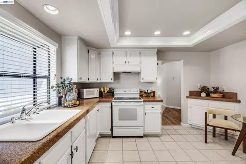 Kitchen - 1816 Sinclair Dr, Pleasanton, CA 94588 photo 2 of 3