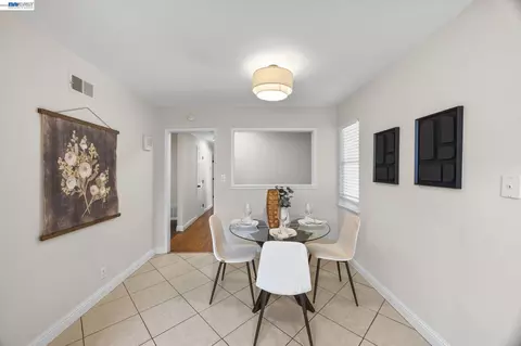 Dining - 5582 Jonathan Dr, Newark, CA 94560 photo 5 of 5
