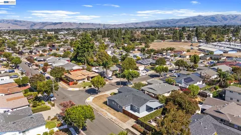 View/Area - 5582 Jonathan Dr, Newark, CA 94560 photo 4 of 7