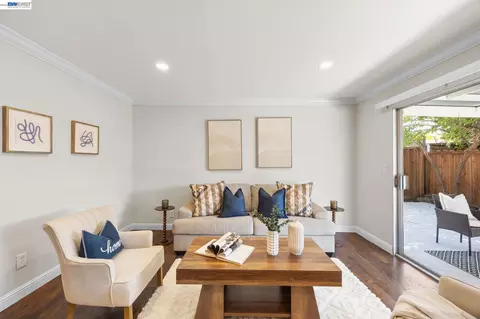 Living - 5582 Jonathan Dr, Newark, CA 94560 photo 7 of 9