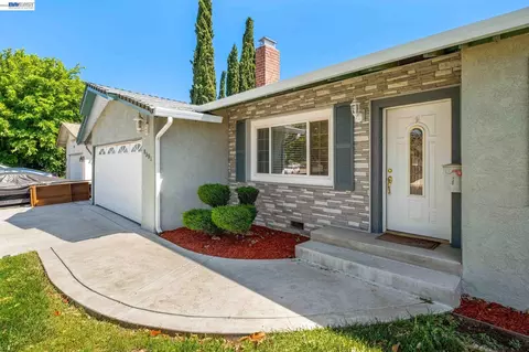 Exterior - 8591 Beverly Ln, Dublin, CA 94568 photo 3 of 7