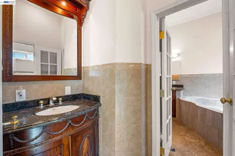 Bath - 8591 Beverly Ln, Dublin, CA 94568 photo 3 of 6