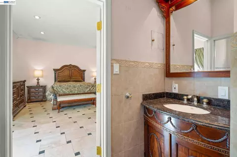 Bath - 8591 Beverly Ln, Dublin, CA 94568 photo 6 of 6