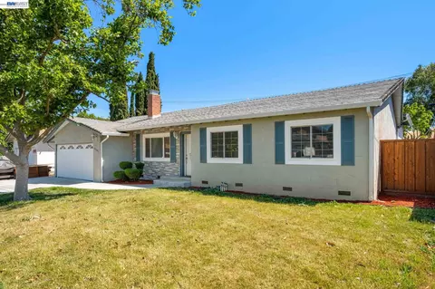 Exterior - 8591 Beverly Ln, Dublin, CA 94568 photo 6 of 7