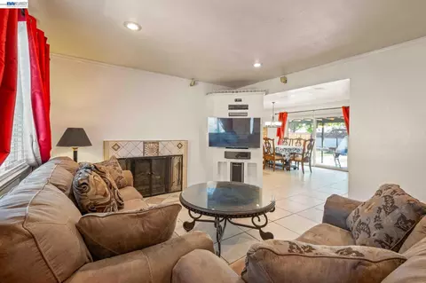 Living - 8591 Beverly Ln, Dublin, CA 94568 photo 2 of 2